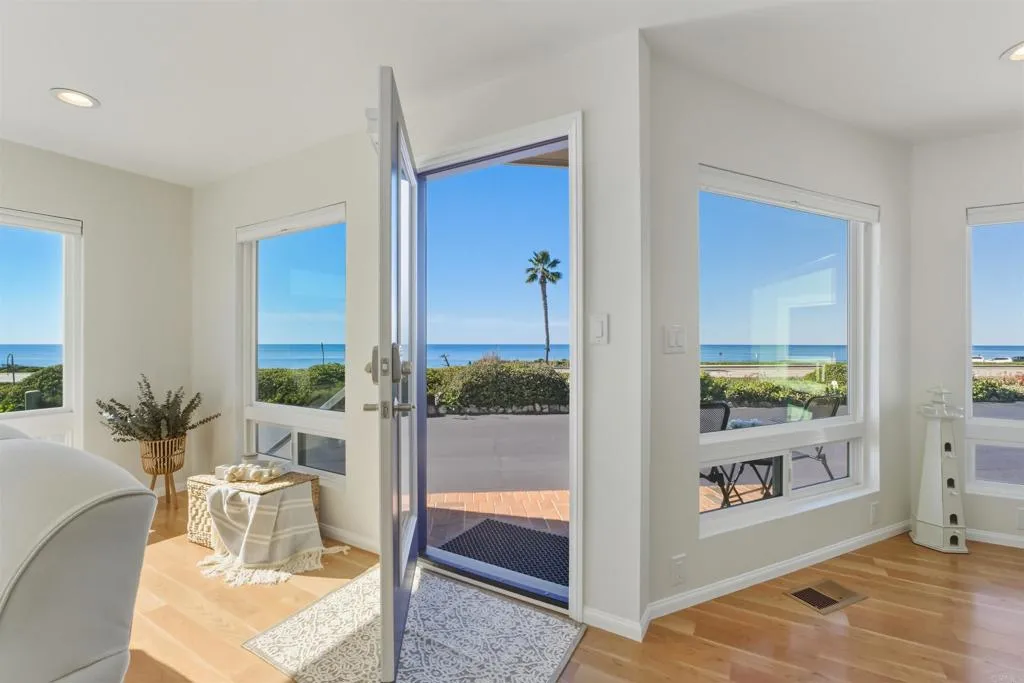 6506 Oceanview Drive