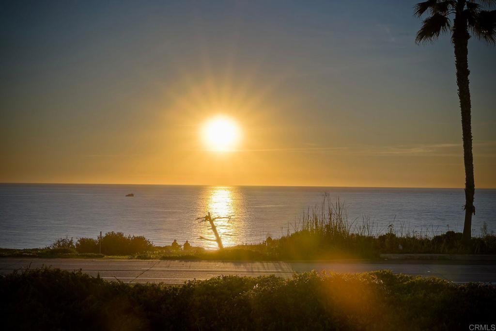 6506 Oceanview Drive