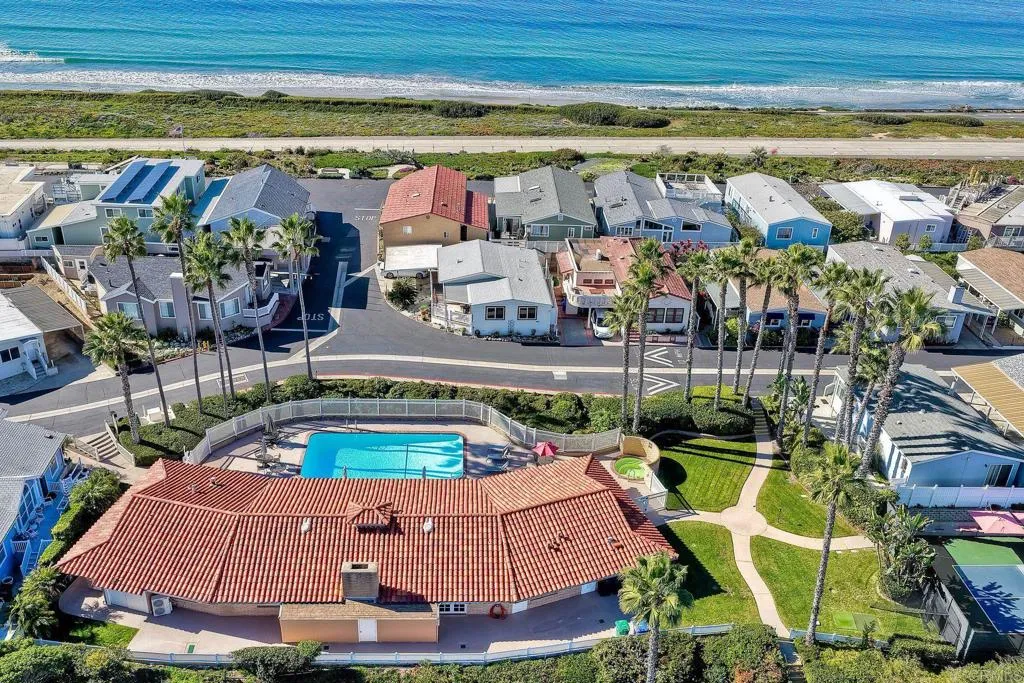 6506 Oceanview Drive