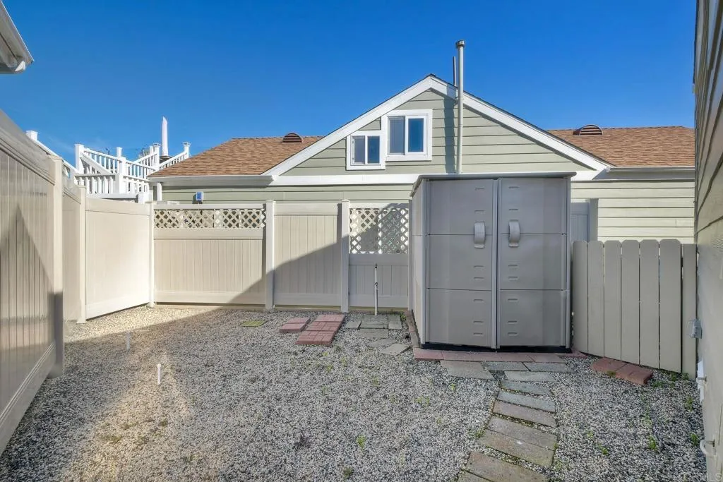 6506 Oceanview Drive