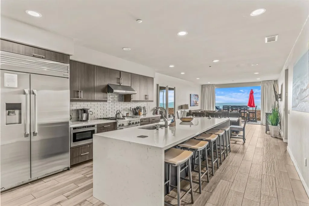 700 S The Strand Unit 102