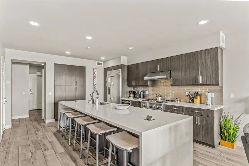 700 S The Strand Unit 102