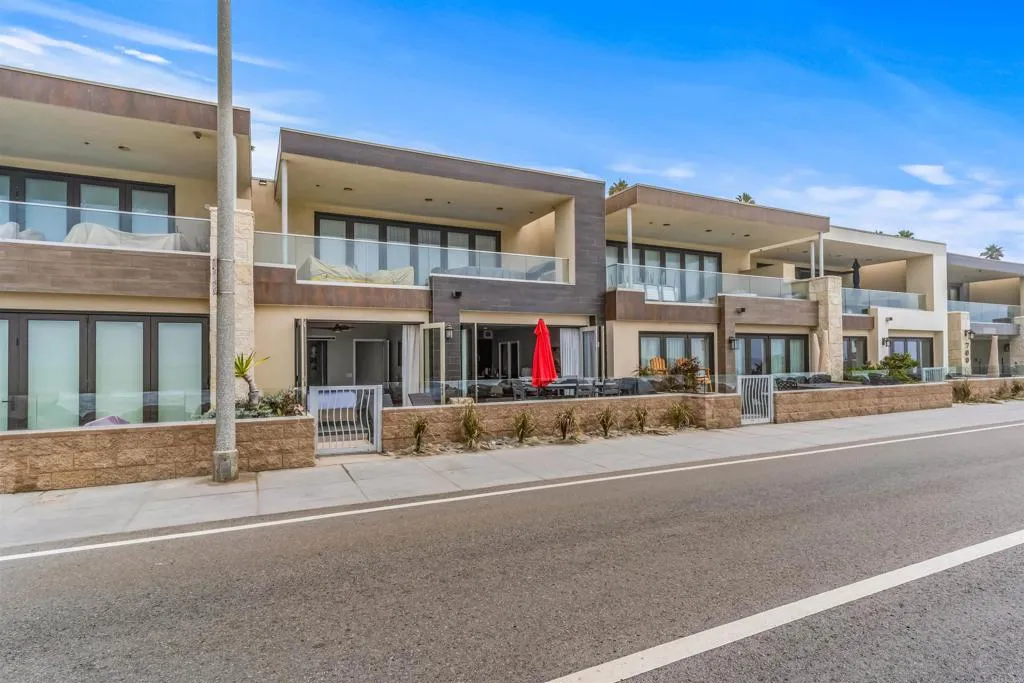 700 S The Strand Unit 102