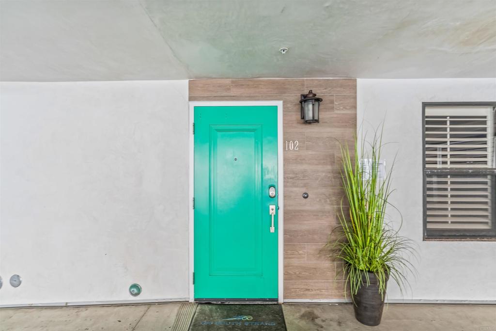 700 S The Strand 102