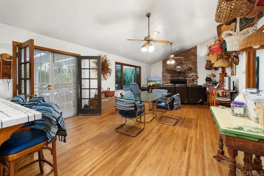 2360 Lone Oak