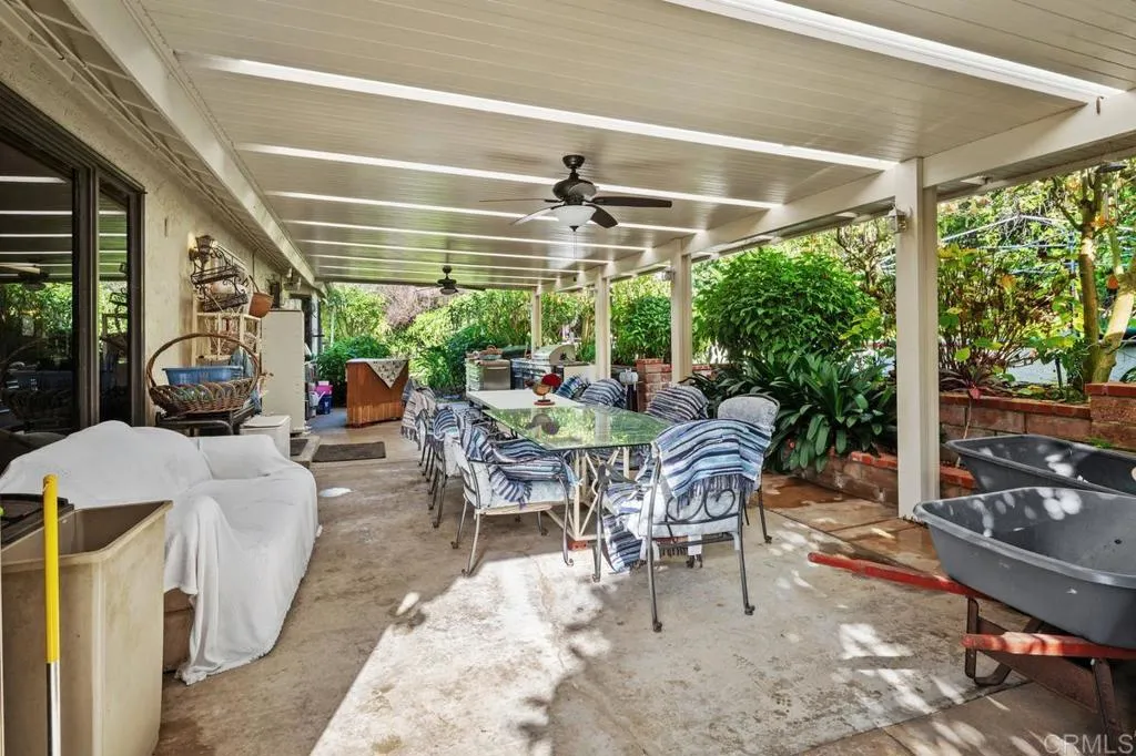 2360 Lone Oak