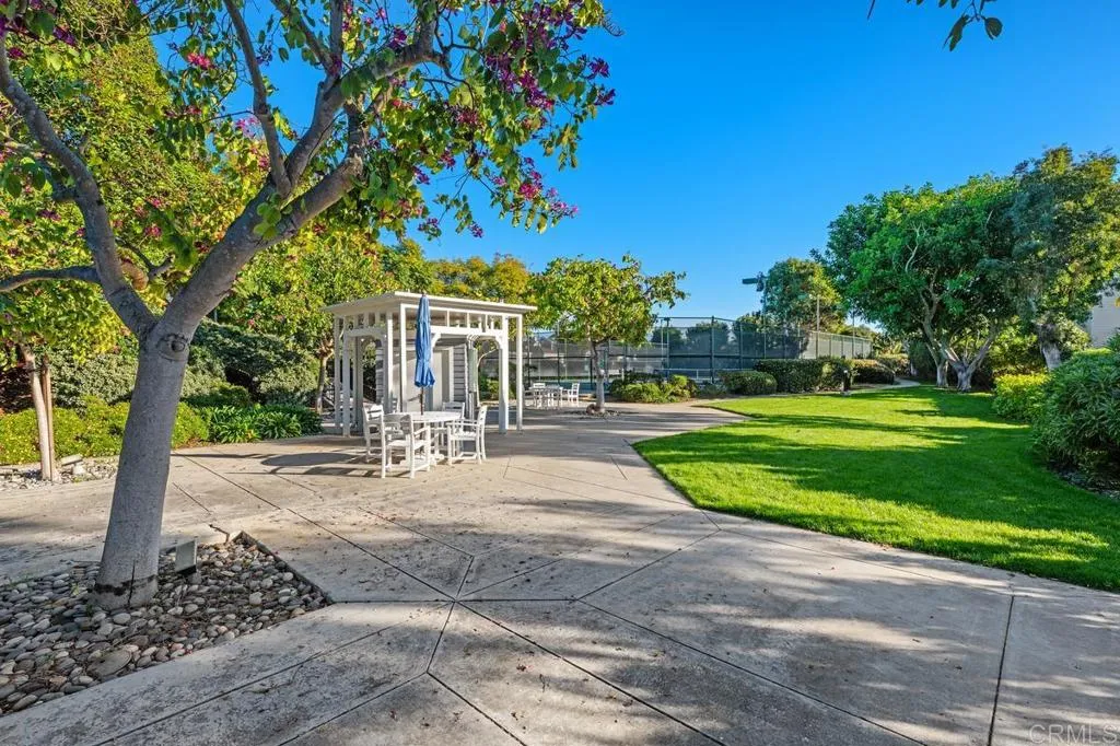 7426 Lantana