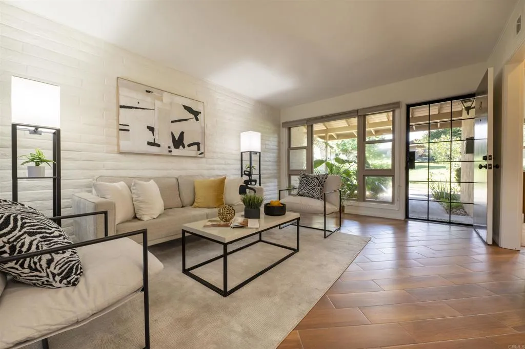 9320 Earl Street Unit 60