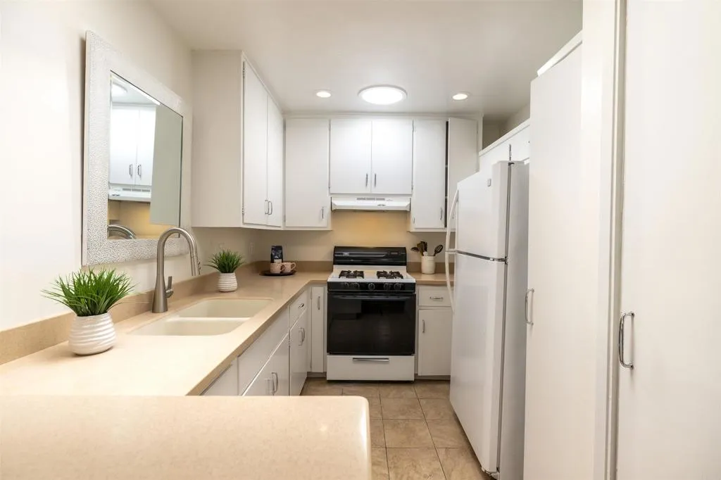 9320 Earl Street Unit 60