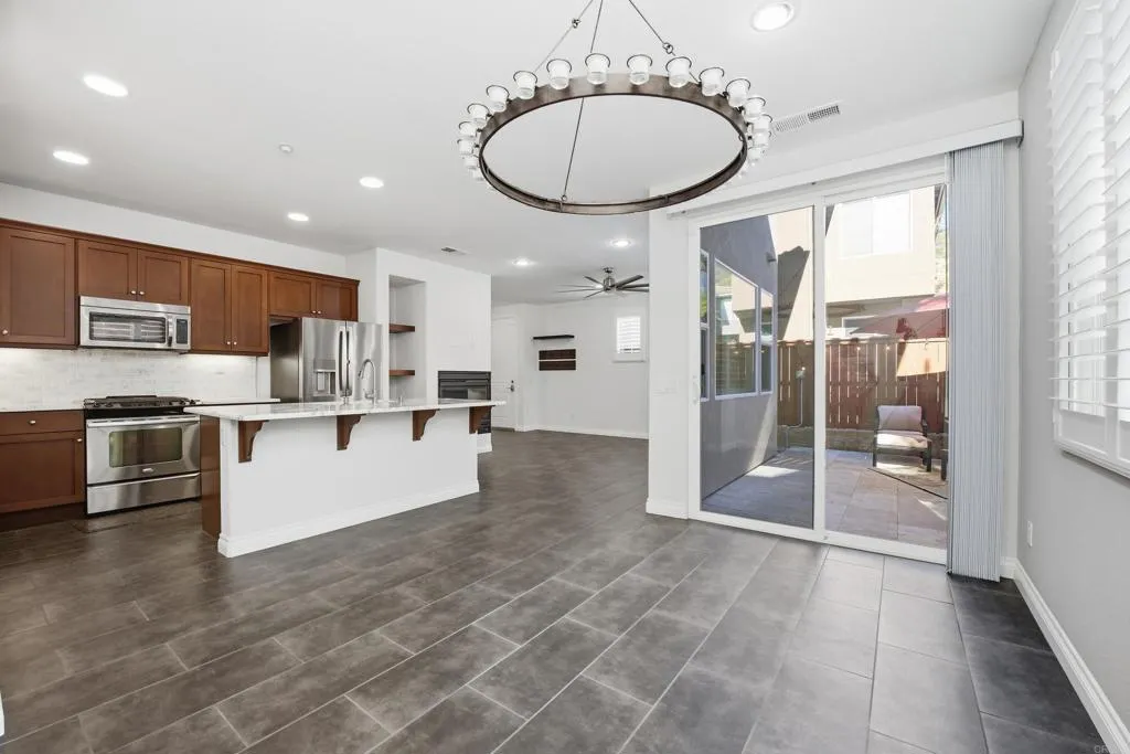 2284 Durango Way Unit 200
