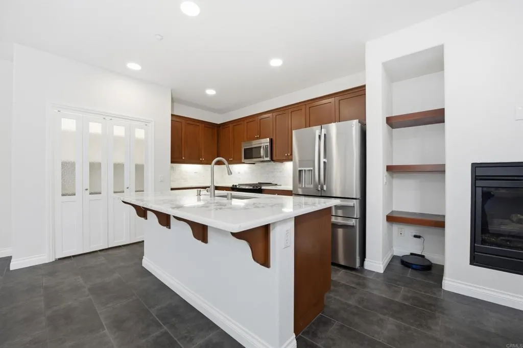 2284 Durango Way Unit 200
