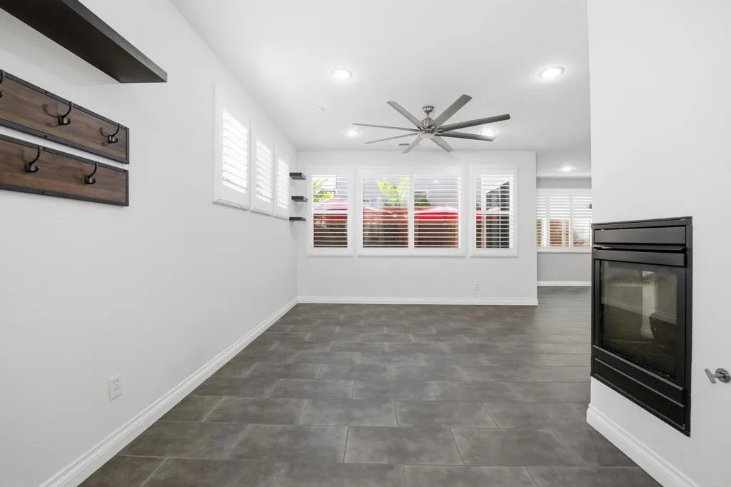 2284 Durango Way Unit 200