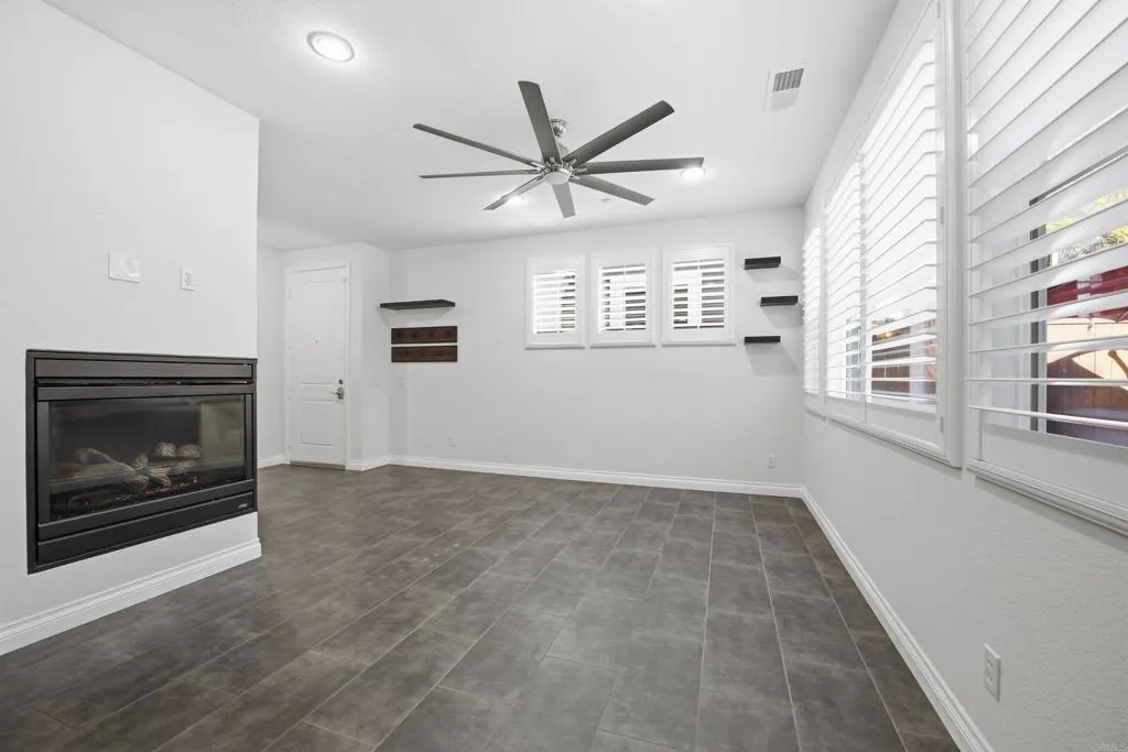 2284 Durango Way Unit 200