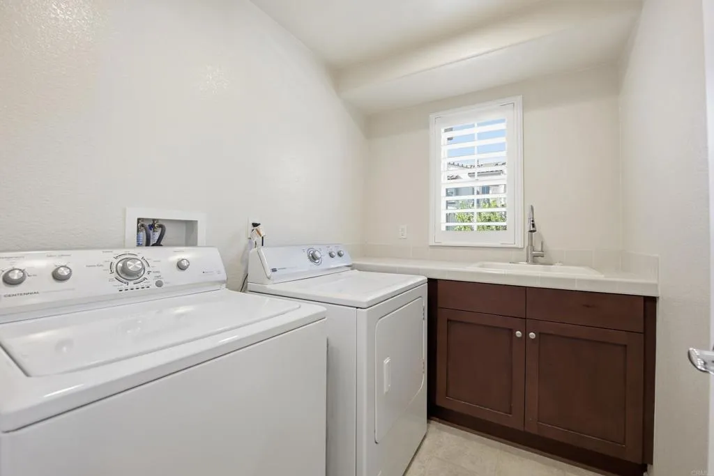 2284 Durango Way Unit 200
