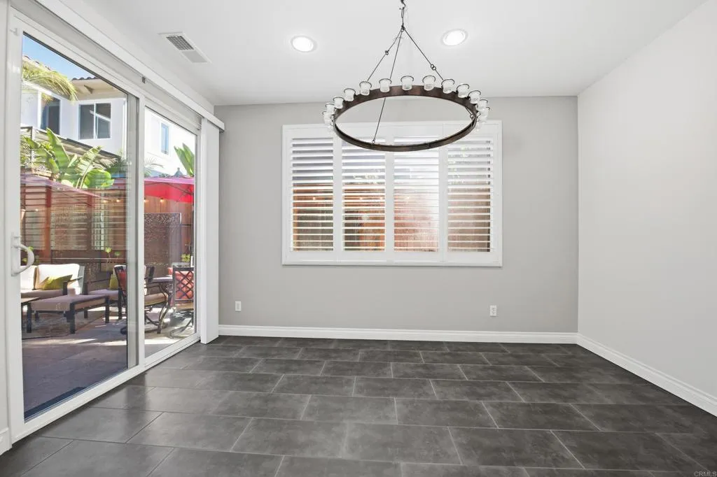 2284 Durango Way Unit 200