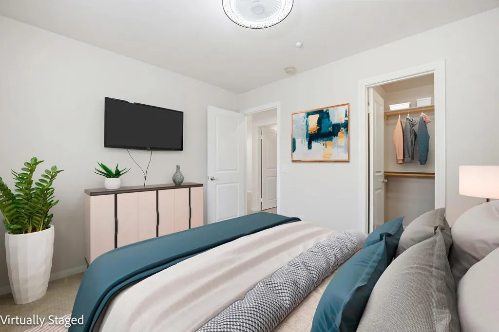 2284 Durango Way Unit 200