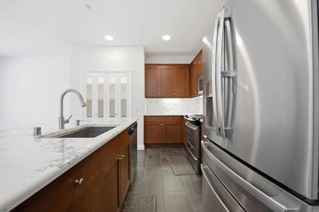 2284 Durango Way Unit 200