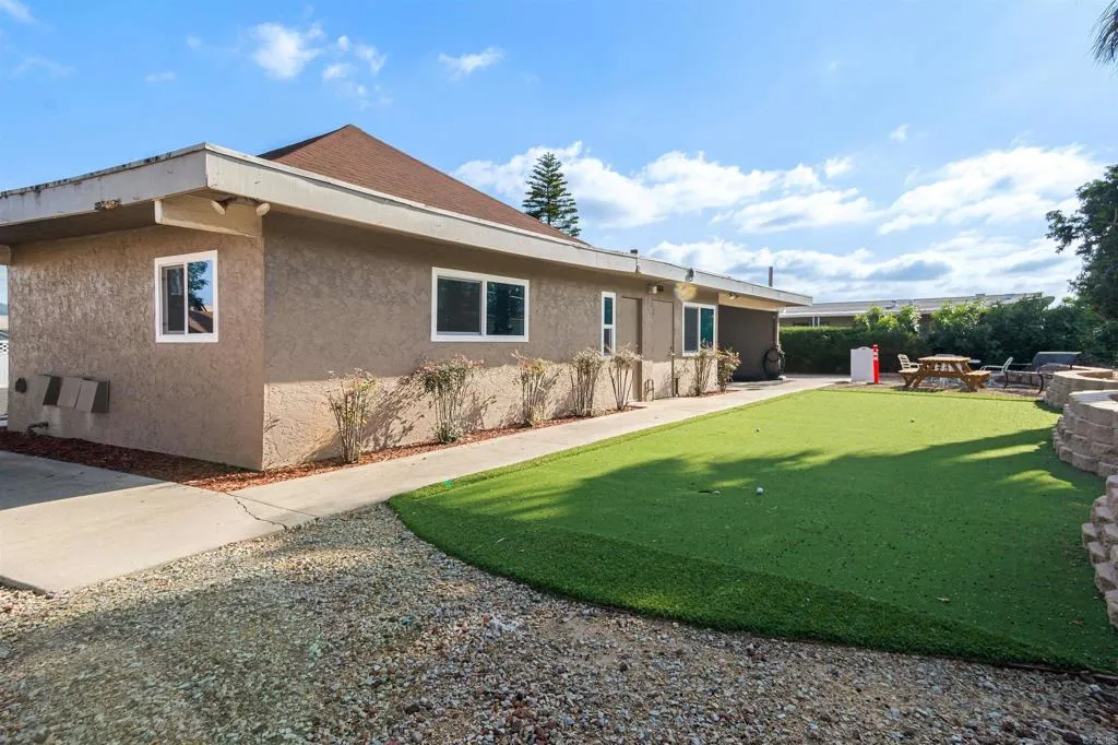 3535 Linda Vista Dr. Unit 336