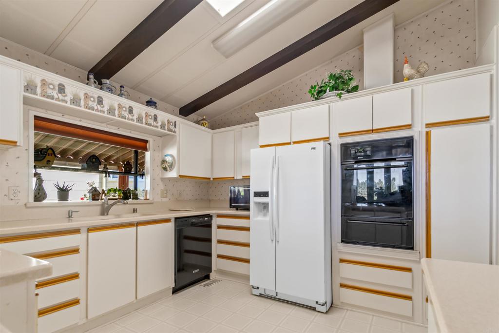 3535 LInda Vista Drive, spc 336