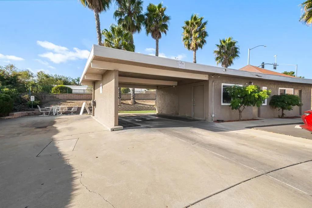 3535 Linda Vista Dr. Unit 336