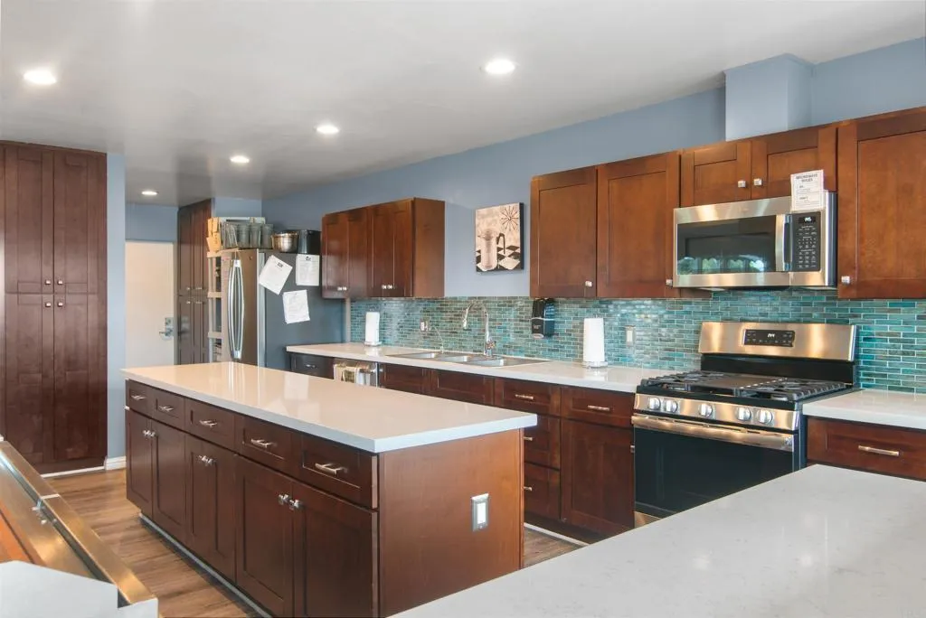 3535 Linda Vista Dr. Unit 336