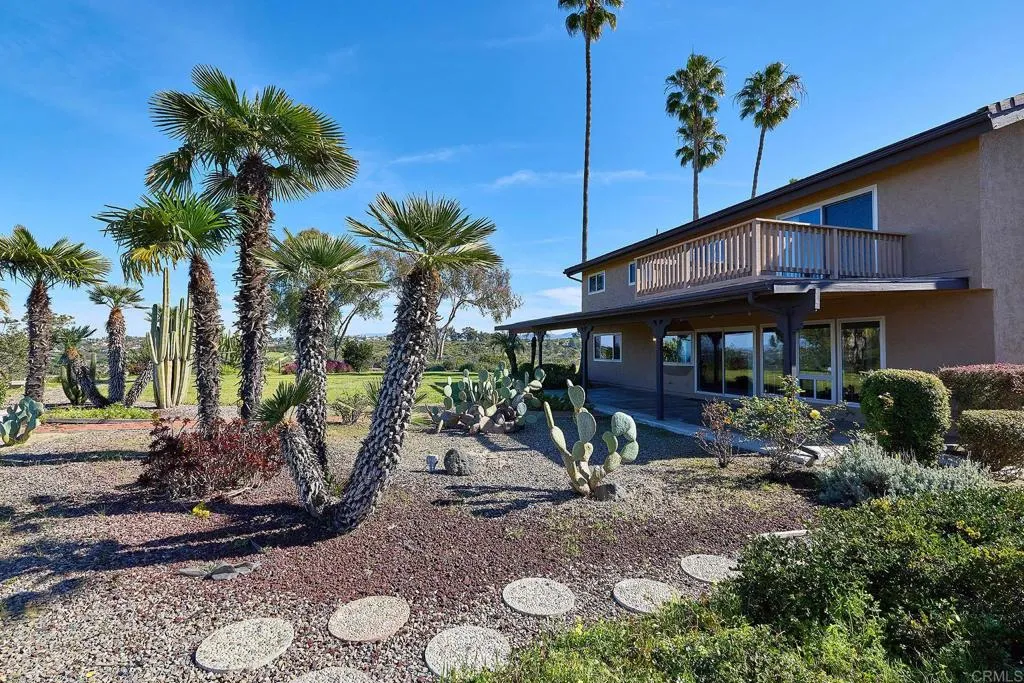 1068 Passiflora Ave