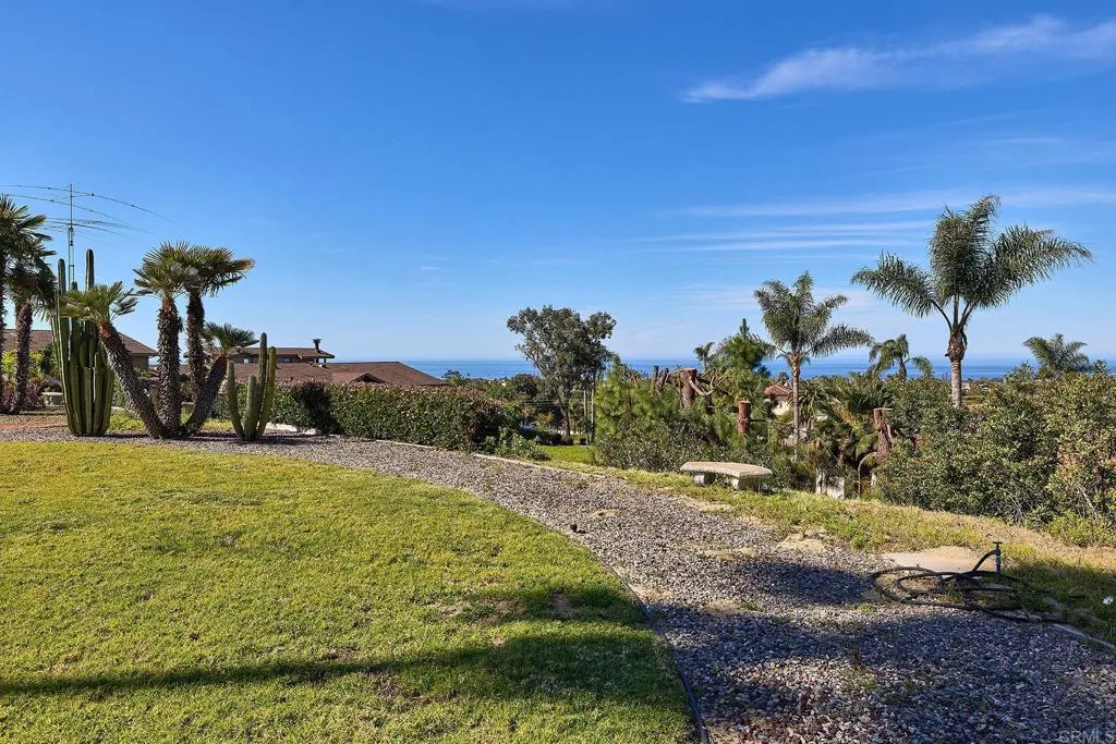 1068 Passiflora Ave