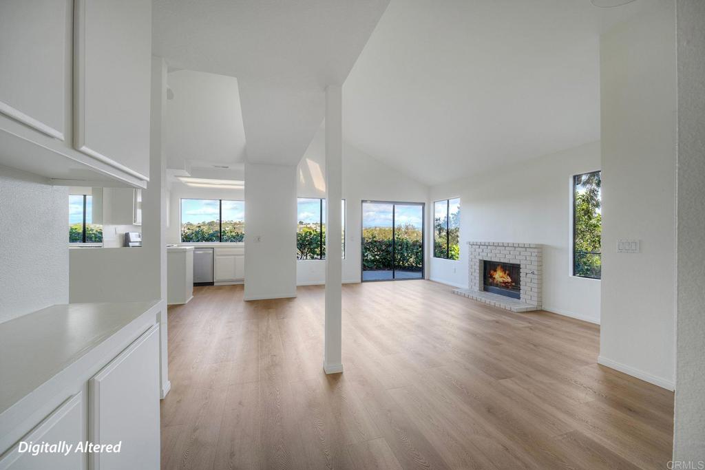 1896 E Pointe Avenue