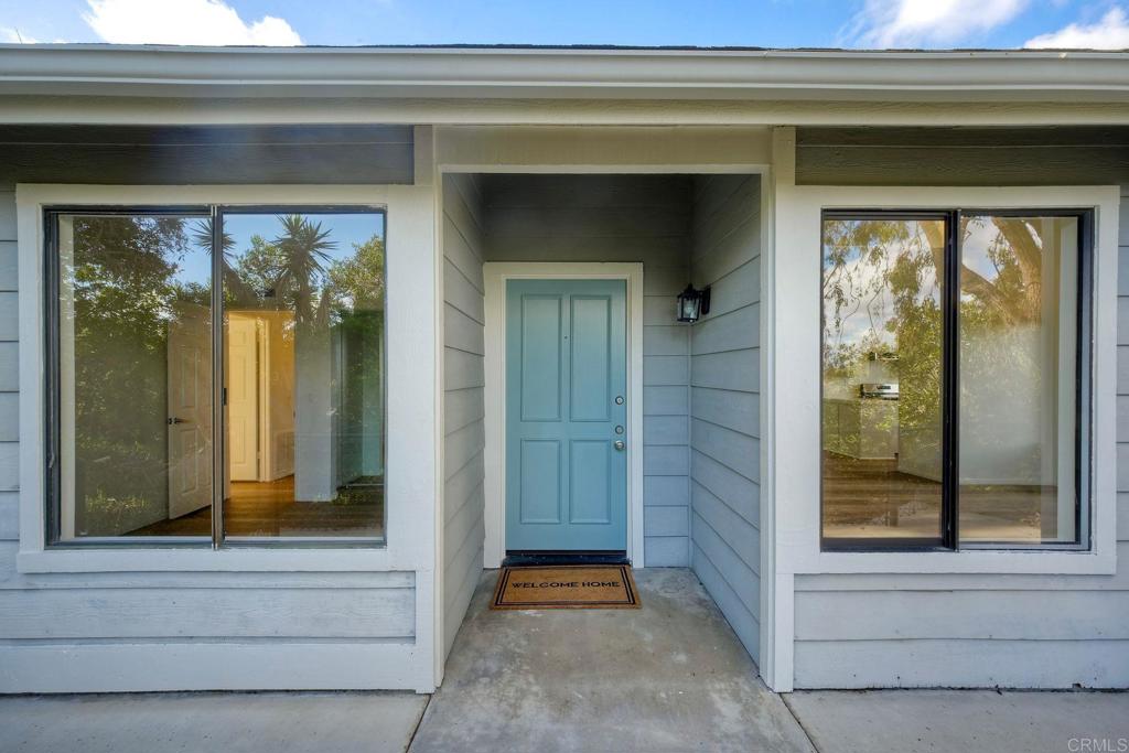 1896 E Pointe Avenue