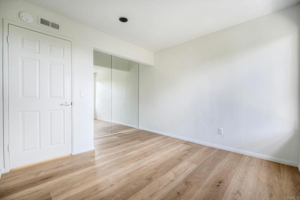 1896 E Pointe Avenue