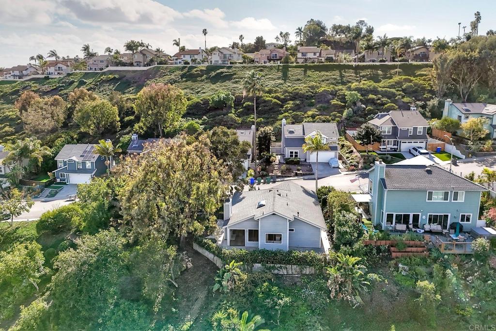 1896 E Pointe Avenue