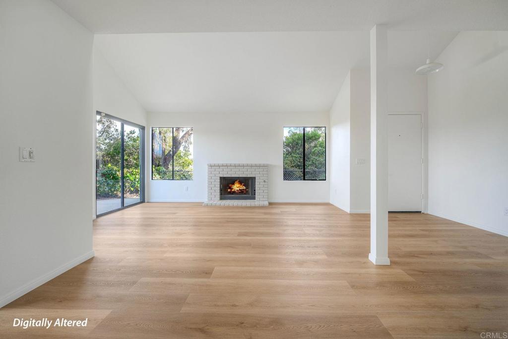 1896 E Pointe Avenue