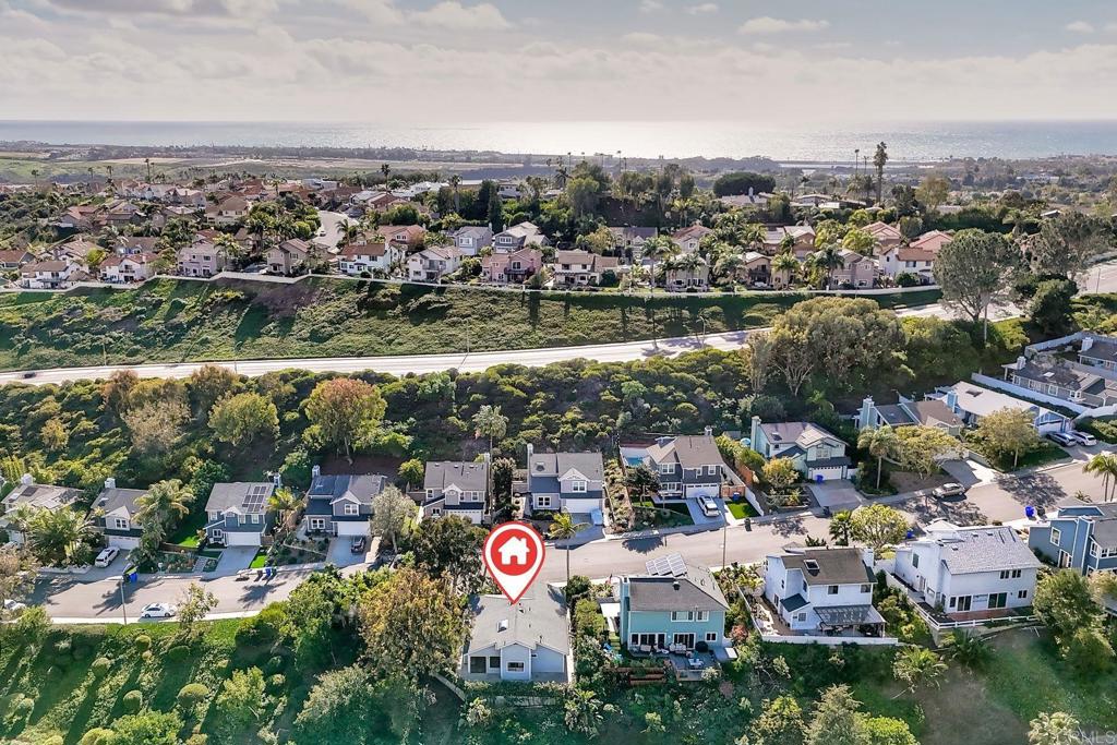 1896 E Pointe Avenue