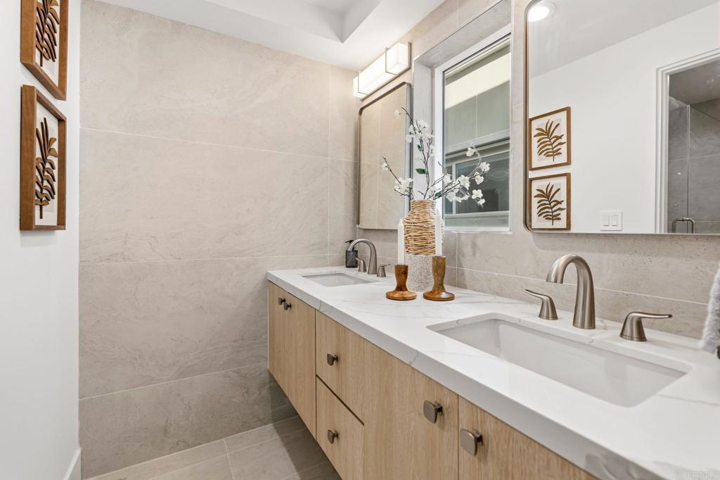 212 S Pacific Street