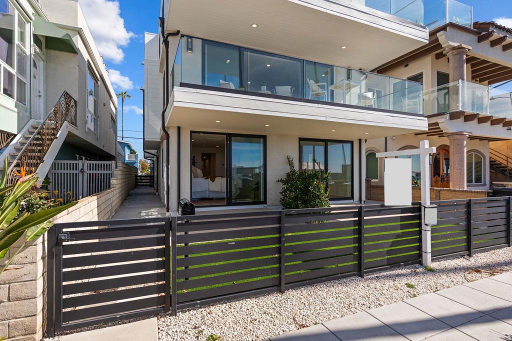 212 S Pacific Street