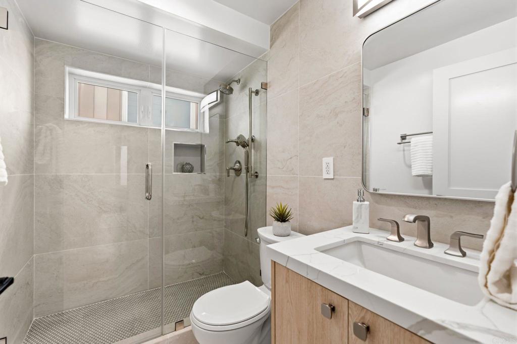 212 S Pacific Street