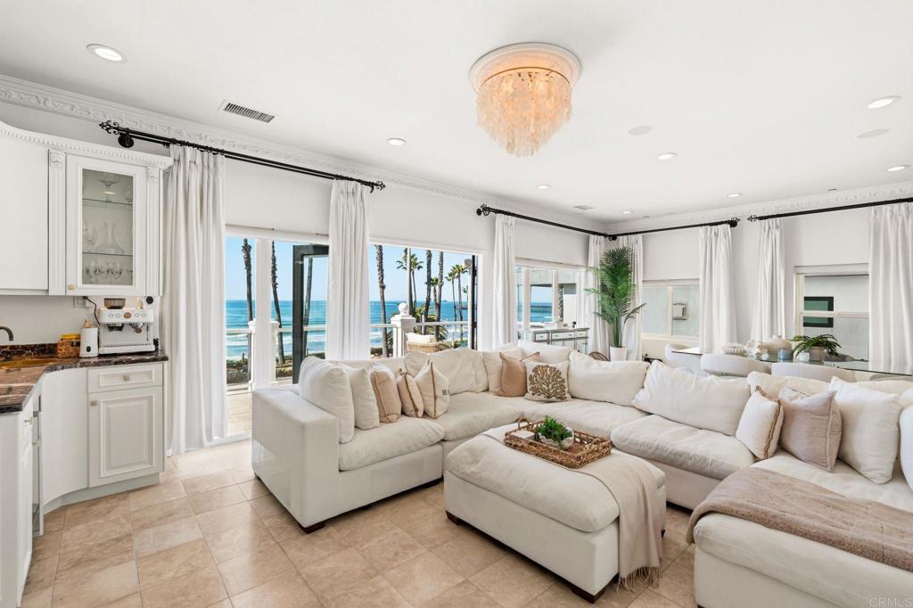 208 S Pacific Street