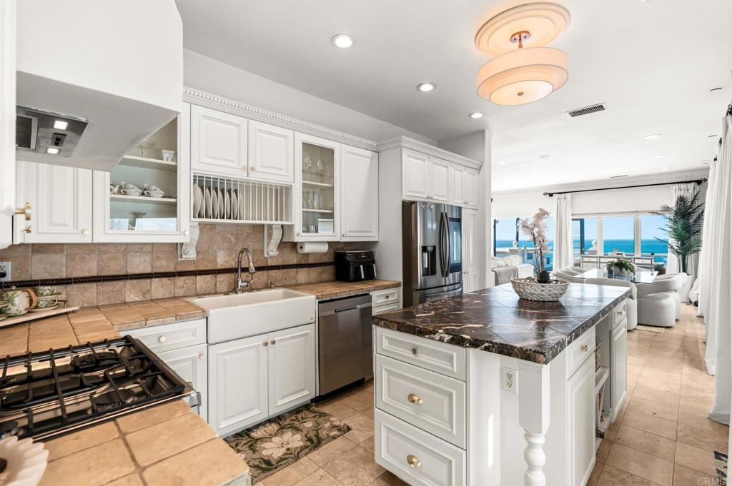 208 S Pacific Street