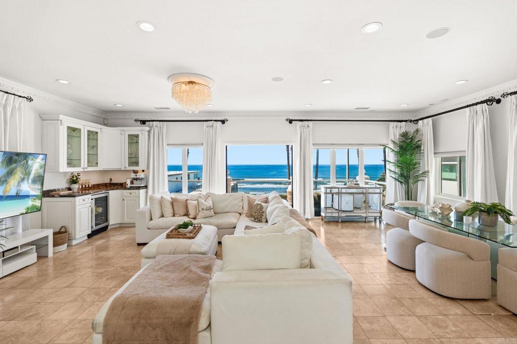 208 S Pacific Street