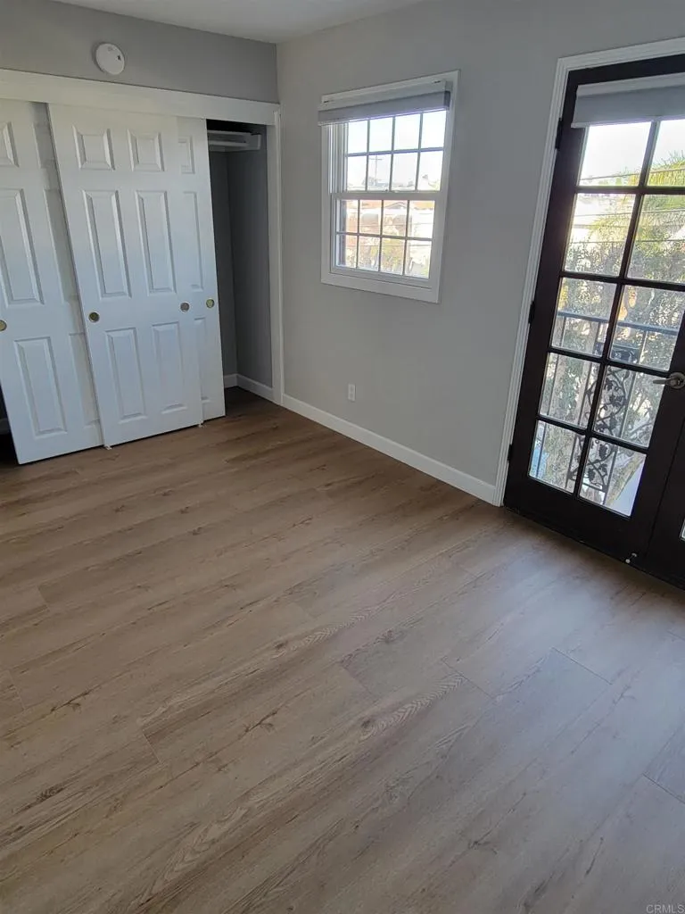 1263 Robinson Avenue Unit 12