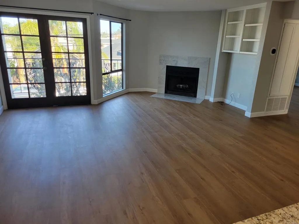 1263 Robinson Avenue Unit 12
