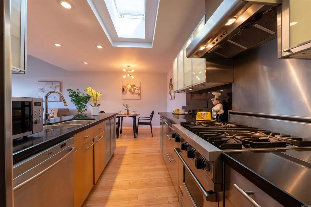 1615 Hotel Circle South Unit D306