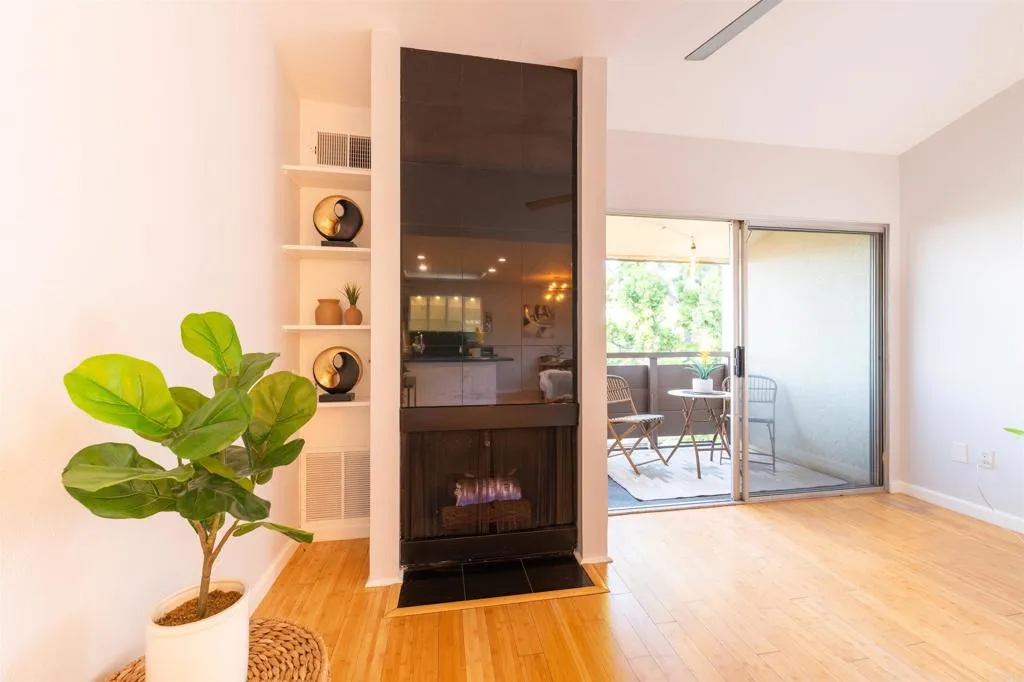 1615 Hotel Circle South Unit D306