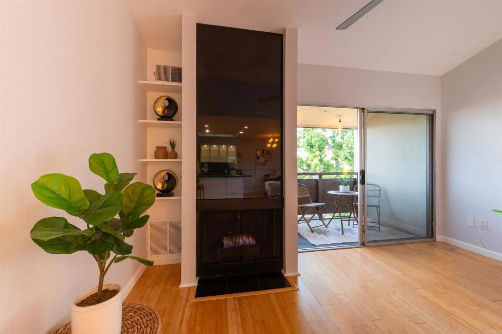 1615 Hotel Circle South Unit D306