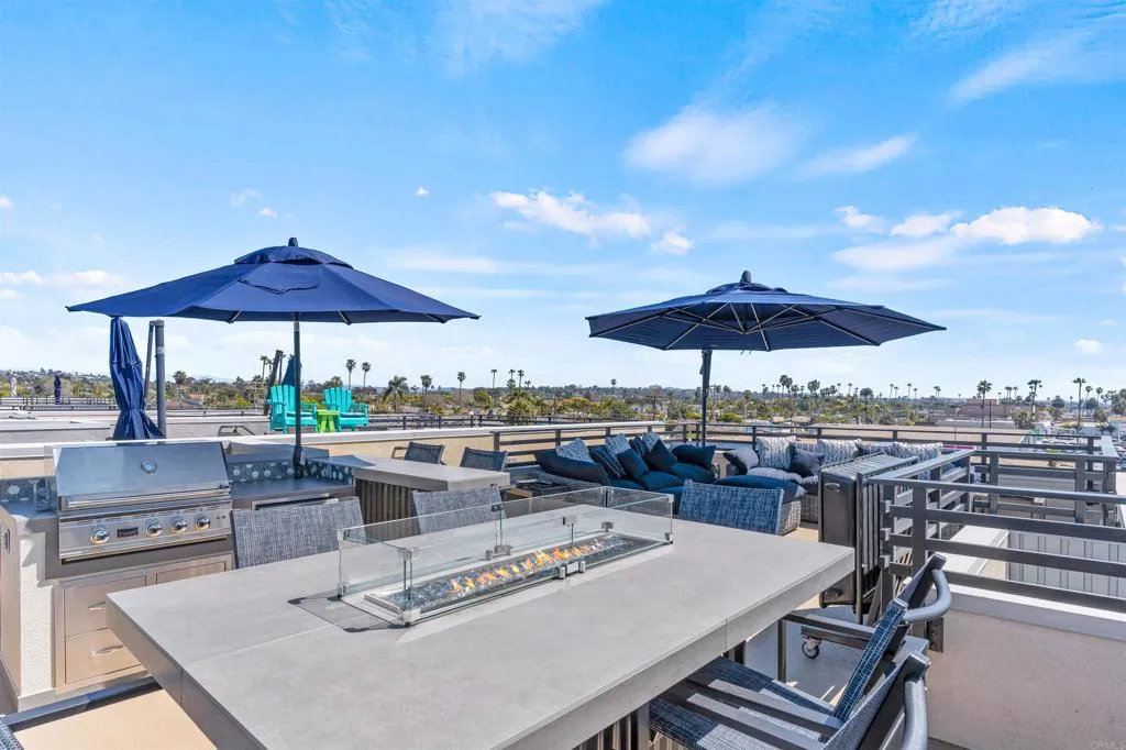 1573 Vista Del Mar Way Unit 4