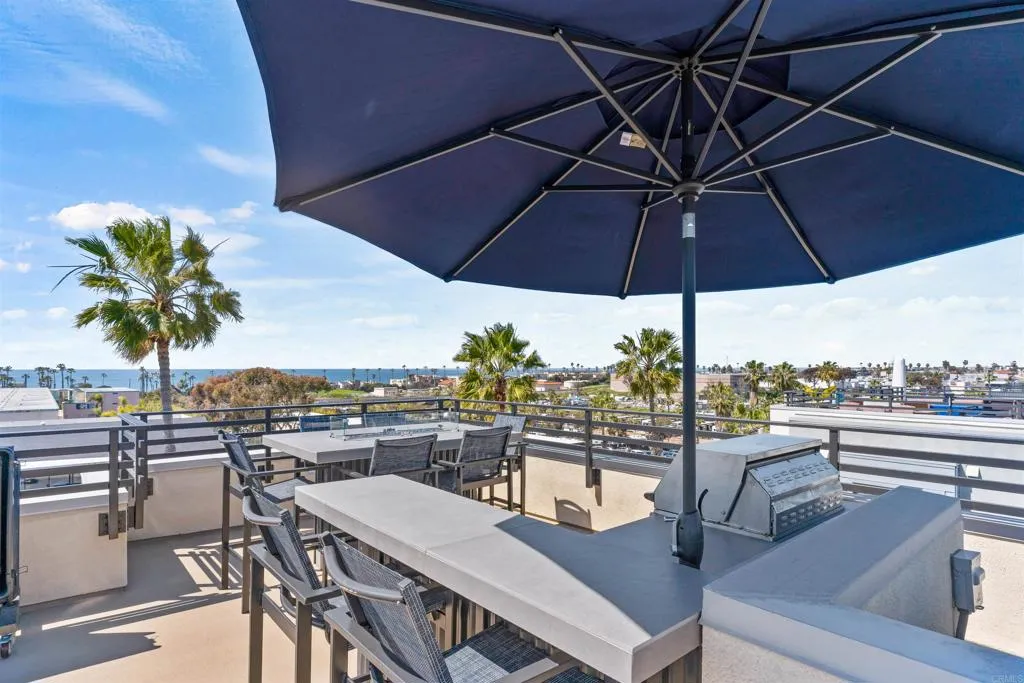 1573 Vista Del Mar Way Unit 4