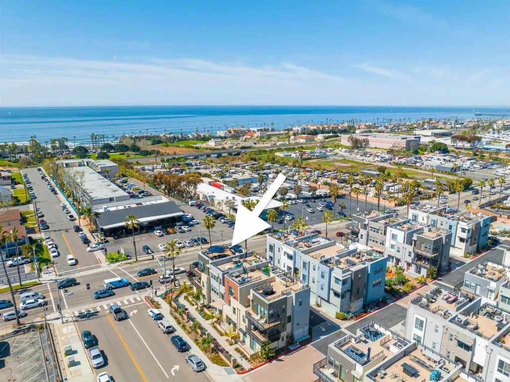 1573 Vista Del Mar Way Unit 4