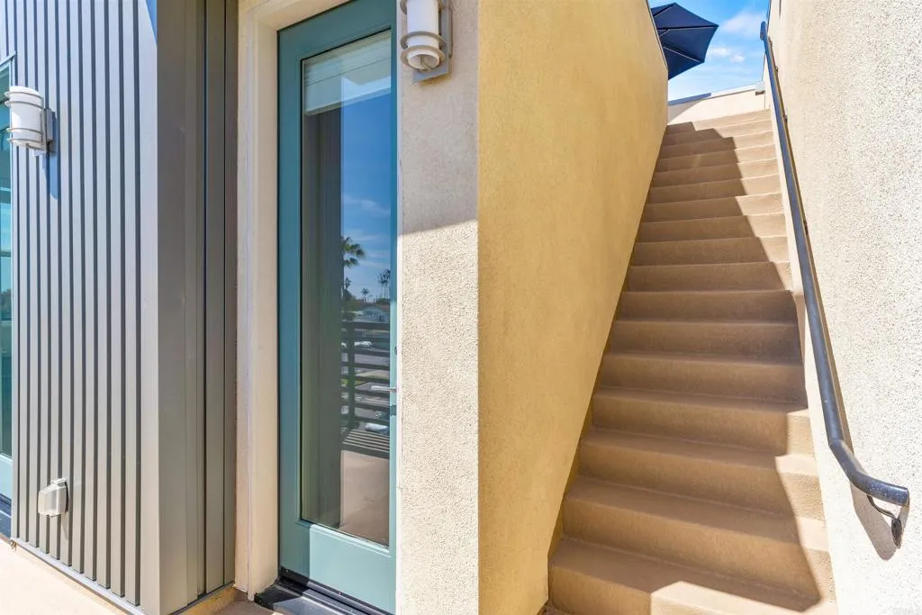 1573 Vista Del Mar Way Unit 4