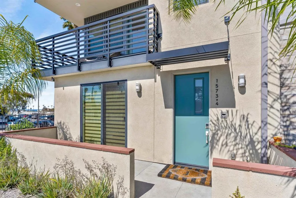 1573 Vista Del Mar Way Unit 4