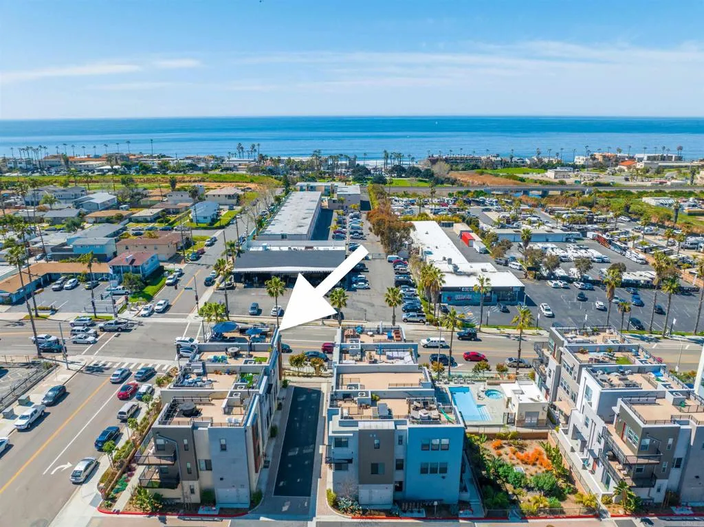 1573 Vista Del Mar Way Unit 4